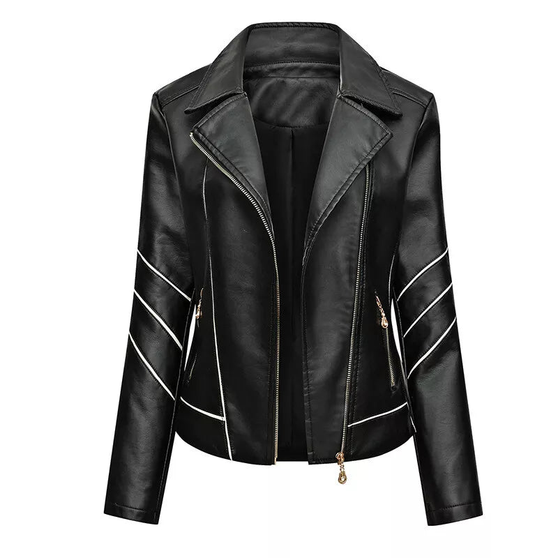 Schwarze Lederjacke für Damen mit Reißverschluss, stilvollem Design und weißen Streifen. Perfekt für Herbstmode und trendige Outfits.