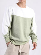 Herrenpullover zweifarbig, grün-weiß, langarm, Baumwolle, lässig, modisch, bequem.