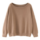 Beiger Oversize-Pullover aus Kaschmir, Damenmode, weiches Material, lässiger Stil, ideal für Herbst und Winter, modischer Strickpullover.