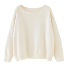 Damen Pullover in Cremeweiß, Oversize, aus weichem Strickmaterial. Perfekt für Herbstmode, lässiger Look, bequem und stilvoll.